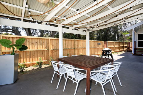 Balena - Dalby Accommodation 1