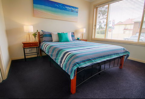 Beach Holiday Unit - Dalby Accommodation 7