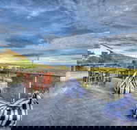 Blue Waves - Dalby Accommodation