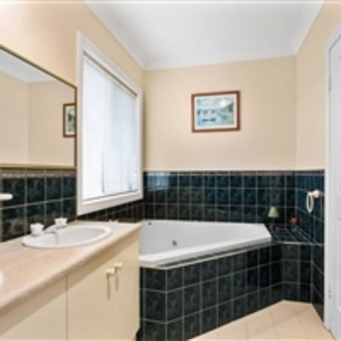 Century 21 SouthCoast: Hayman - Dalby Accommodation 7