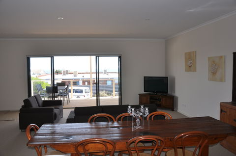 Century 21 SouthCoast: Bayside Aldinga Beach - Dalby Accommodation 8