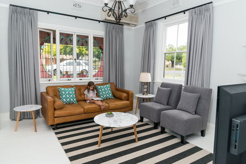 Clarinda Street Apartments By Kirsten Serviced Accommodation - Dalby Accommodation 1