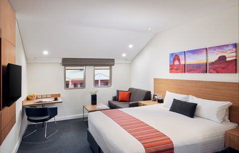 Country Comfort Perth - Dalby Accommodation 1