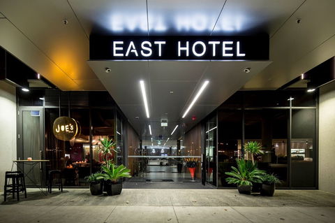 East Hotel + Apartments - Dalby Accommodation 7