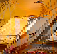 Eternity Springs Art Farm Bed and Breakfast - Dalby Accommodation