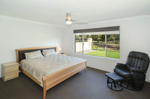 Fairway Isle - Dalby Accommodation 1
