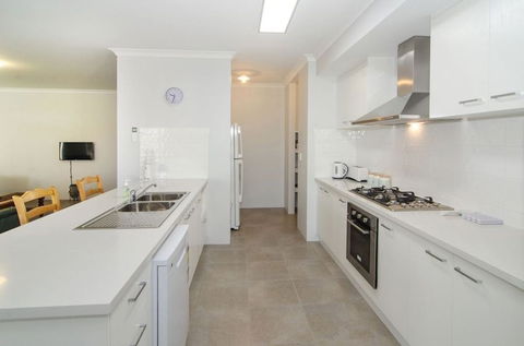 Fairway Isle - Dalby Accommodation 3