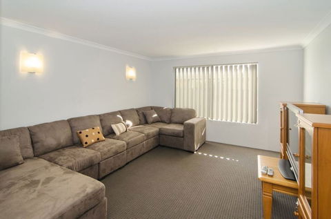 Fairway Isle - Dalby Accommodation 6