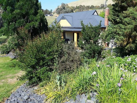 Geralda Cottage Jugiong - Dalby Accommodation 3