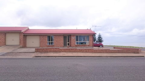 Gulf View - Dalby Accommodation 3