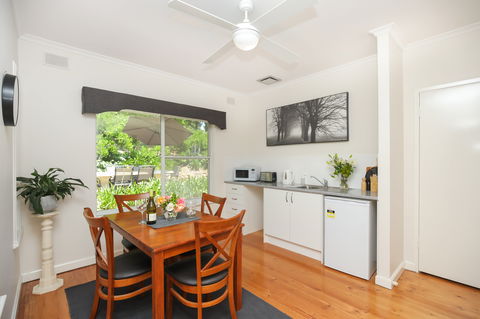 HAHNDORF LODGE - Dalby Accommodation 5