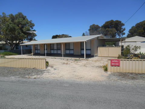Hardwicke Beach House - Dalby Accommodation 0