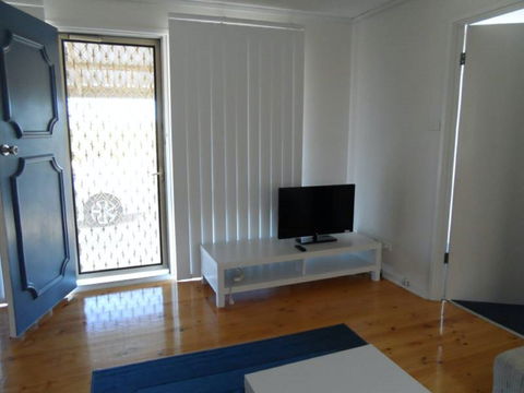 Hardwicke Beach House - Dalby Accommodation 3