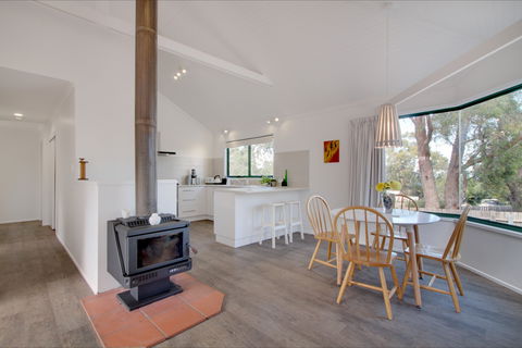 Littlerocks At Carlton - Dalby Accommodation 2