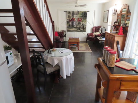 Maison De May Boutique Bed And Breakfast - Dalby Accommodation 3