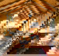 Mavis's Kitchen and Cabins - Dalby Accommodation