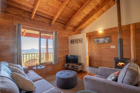 Melaleuca Mountain Retreat - Dalby Accommodation 2