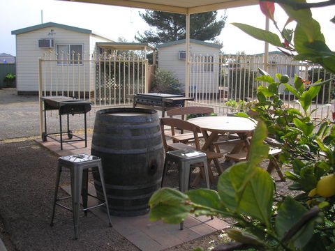 Moonta Bay Accommodation - Dalby Accommodation 0