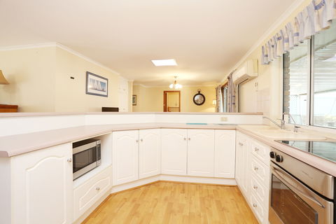 Moonta Bay Accommodation - Dalby Accommodation 3