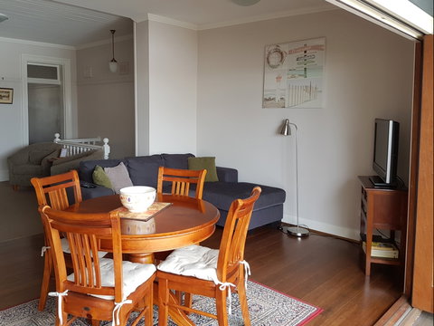 Newcastle Short Stay Apartments - Vista Apartment - Dalby Accommodation 3