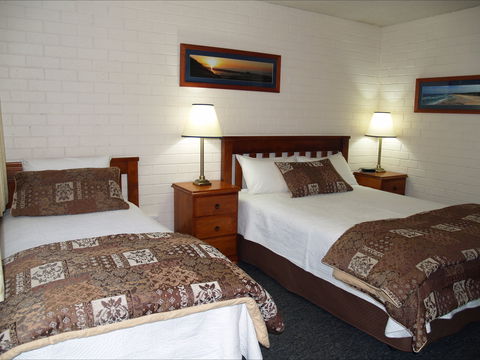 Pigeon House Motor Inn Ulladulla - Dalby Accommodation 3