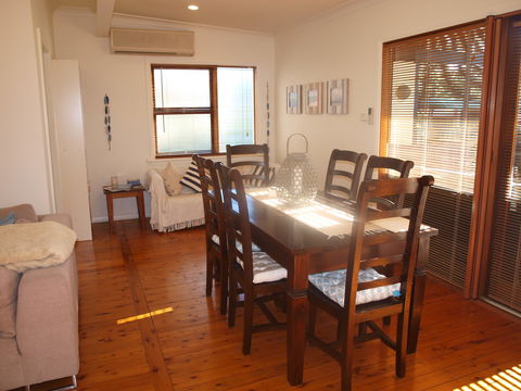 Sandy Shore Hideaway - Dalby Accommodation 1
