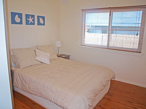 Sandy Shore Hideaway - Dalby Accommodation 7