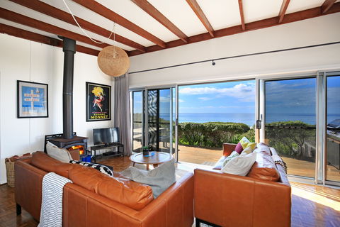 Seakissed Beachhouse - Dalby Accommodation 0