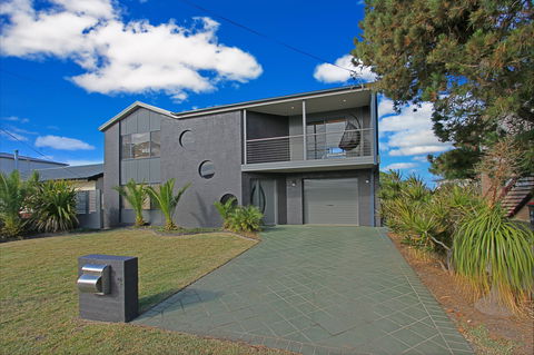 Seaside Royale - Dalby Accommodation 0