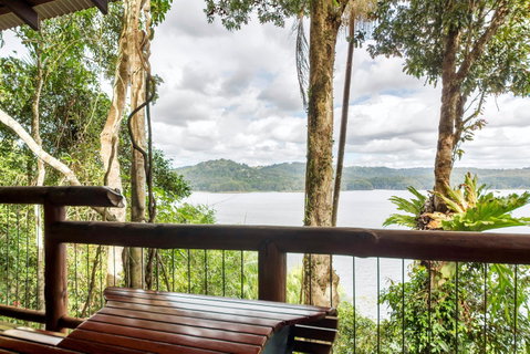 Secrets On The Lake - Dalby Accommodation 3