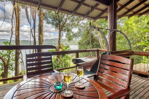 Secrets On The Lake - Dalby Accommodation 5