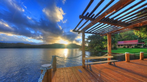 Secrets On The Lake - Dalby Accommodation 7