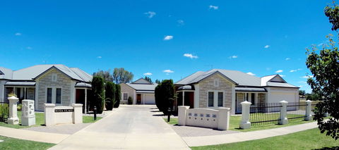 Shamore Apartments - Eleventh Street Mildura - Dalby Accommodation 0