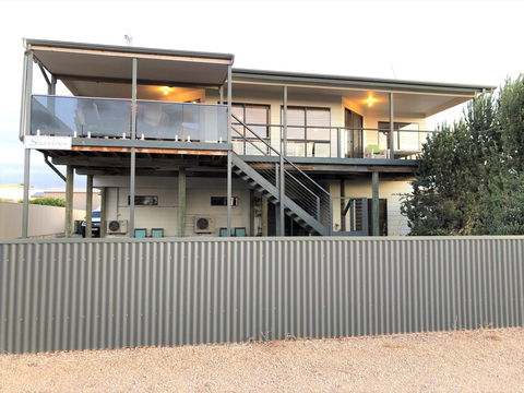 Shorelines - Dalby Accommodation 0