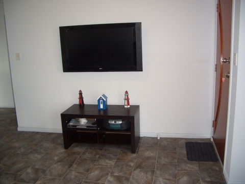 Sittin On The Beach - Dalby Accommodation 5