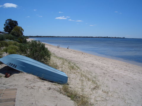 Sittin On The Beach - Dalby Accommodation 9