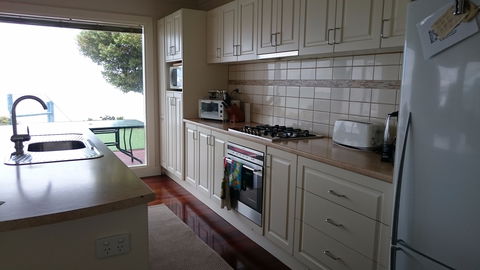 St Helens Beachfront - Dalby Accommodation 2
