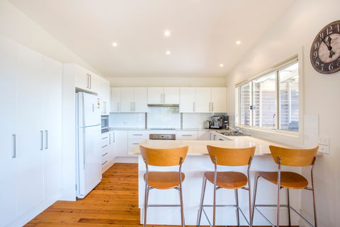 Stylishly Modern - Dalby Accommodation 1