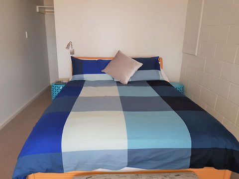 Sunset Sippers - Dalby Accommodation 4