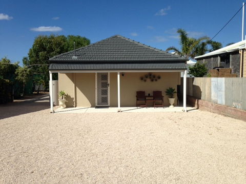 The Porthole - Dalby Accommodation 0