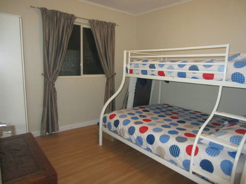 The Porthole - Dalby Accommodation 5