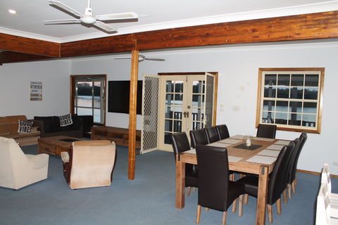 The Jetty House Jervis Bay - Dalby Accommodation 2