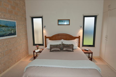 The Rookery At Christmas Cove - Dalby Accommodation 2