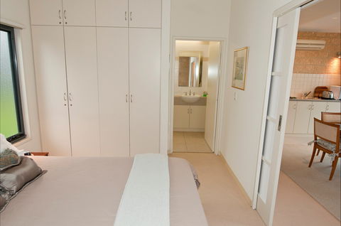 The Rookery At Christmas Cove - Dalby Accommodation 3