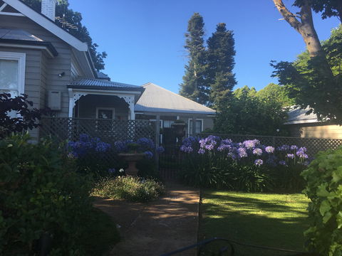 The Old Manse Bed And Breakfast - Dalby Accommodation 0