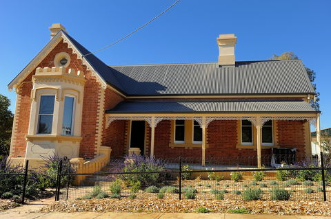 The Monarch: Tumut - Dalby Accommodation 0
