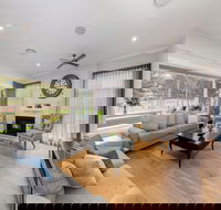 The Grey House - Dalby Accommodation