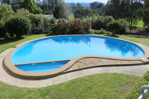 Tumut Motor Inn - Dalby Accommodation 0