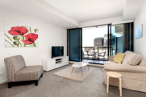 Waterfront Melbourne Apartments - Dalby Accommodation 1