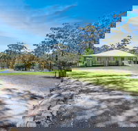 100 Acre Holiday - Dalby Accommodation